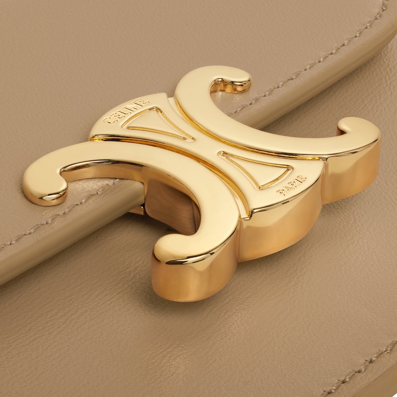 CARD HOLDER WITH FLAP TRIOMPHE IN Shiny calfskin - SMOKED BROWN - COIN AND CARD HOLDERS - 1 | CELINE