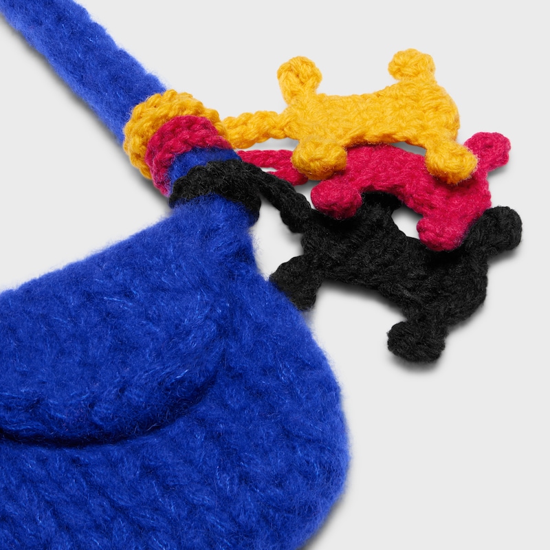 pouch IN cashmere and silk - BLEU ROI -  - 1 | CELINE