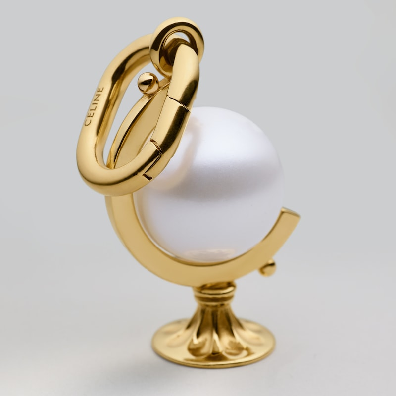 CELINE CHARMS GLOBE IN BRASS WITH GOLD FINISH AND RESIN PEARL - GOLD / IVORY - CELINE CHARMS - 1 | CELINE