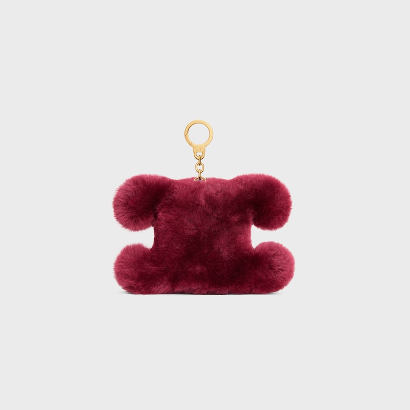 CHARM TRIOMPHE CON POMP&Oacute;N DE PIEL DE BORREGO BORDADA Y PIEL DE BECERRO - SYRAH / ULTRARROJO - CHARMS Y ACCESORIOS - 1 | CELINE