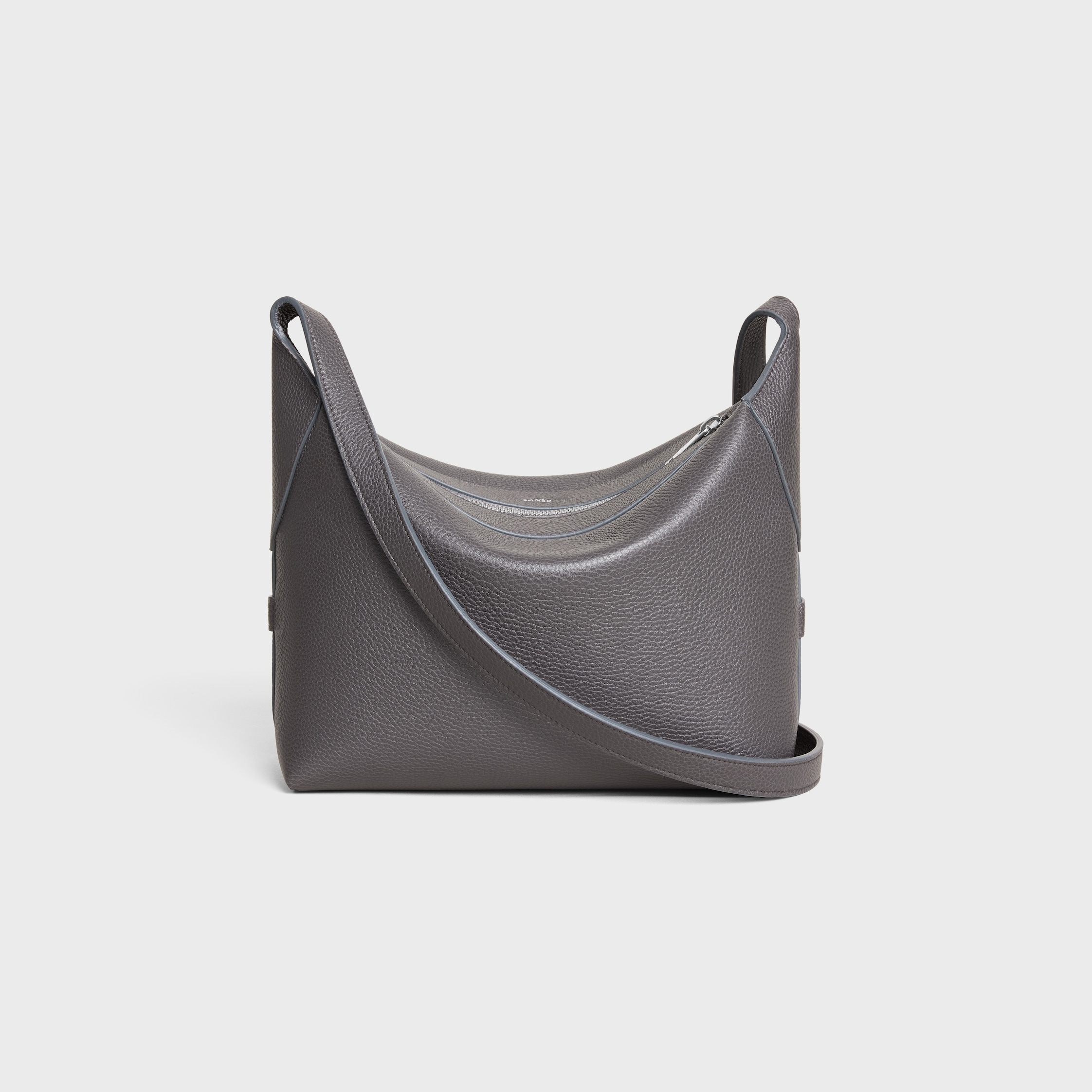 【CELINE】クロスボディbag スムースカーフスキン blackカラー スモール バケット / スムースカーフスキン - ブラック | CELINE