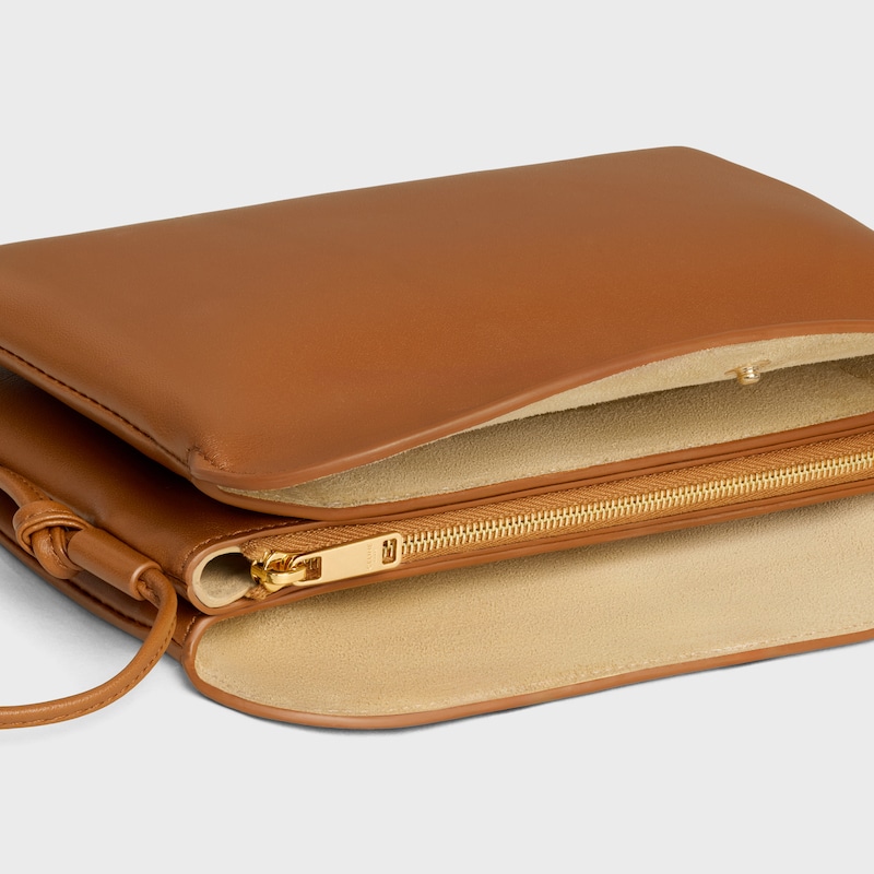 TRIO FLAP DE PIEL DE CORDERO LISA - TOSTADO SUAVE - TRIO FLAP - 1 | CELINE