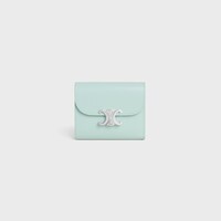 スモール フラップウォレット トリオンフ / シャイニーカーフスキン - ライトアクア - 財布・ウォレット - 1 | CELINE