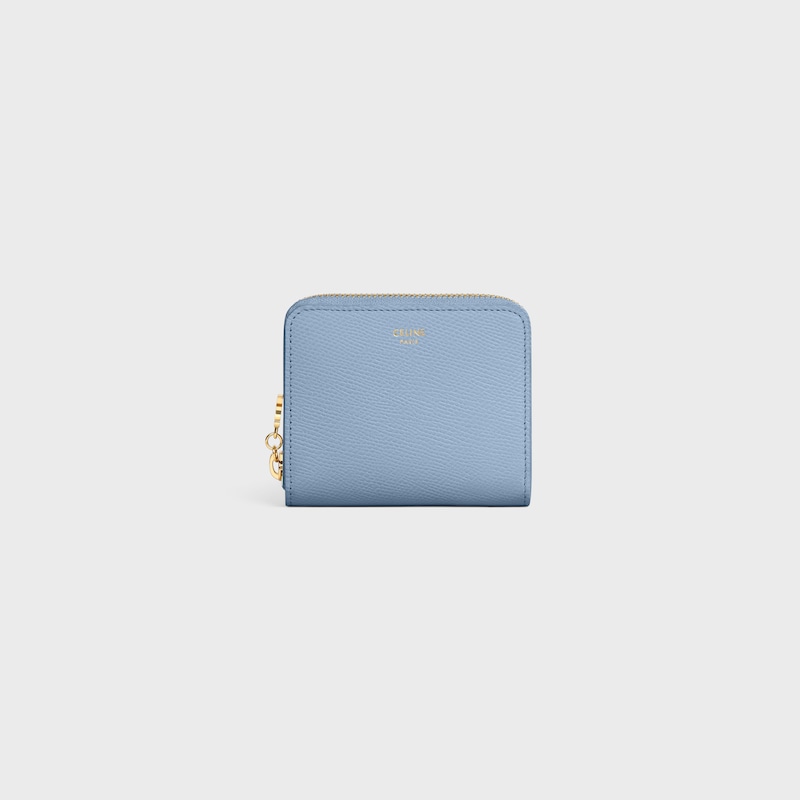 Small Zipped Wallet TRIOMPHE CHARMS IN GRAINED CALFSKIN - LIGHT DENIM - WALLETS - 1 | CELINE
