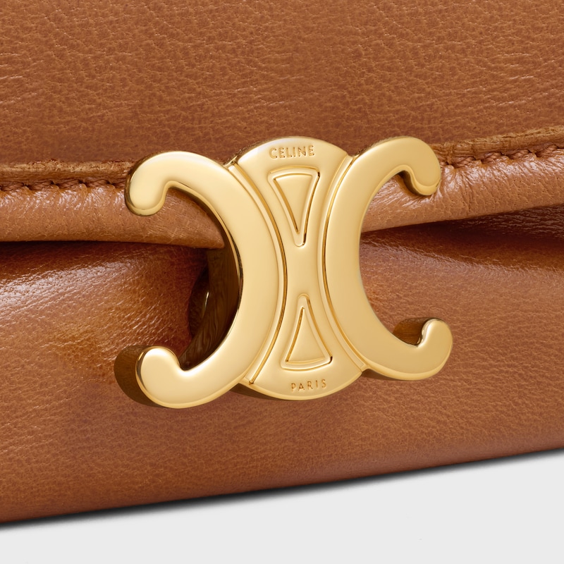 BOLSO HALFMOON SOFT TRIOMPHE DE PIEL DE CORDERO BRILLANTE Y FLEXIBLE - TOSTADO SUAVE - BOLSOS EN BANDOLERA - 1 | CELINE