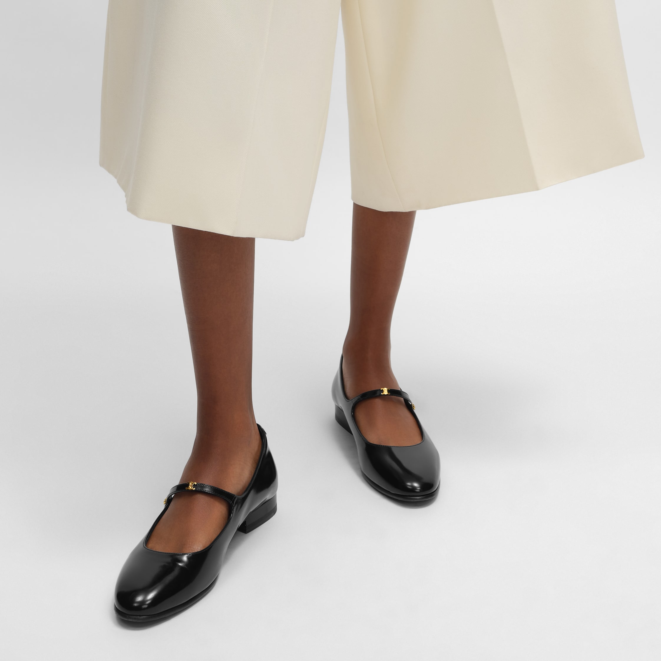 フラットシューズ レディース | CELINE | セリーヌ公式サイト | ハイ