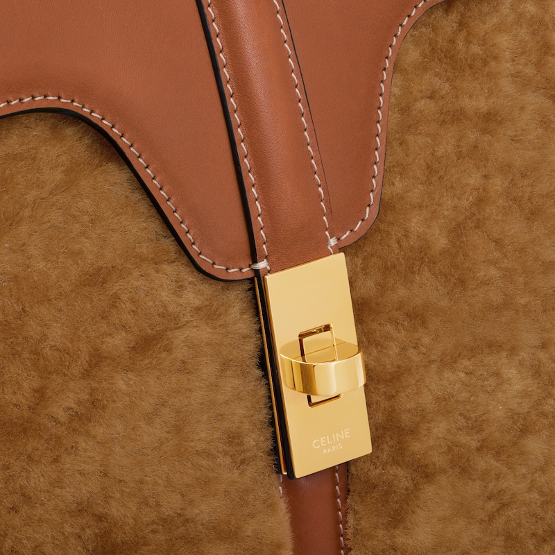 BOLSO&nbsp;16 CLASSIQUE DE PIEL DE BORREGO Y PIEL DE BECERRO - MARR&Oacute;N - BOLSOS CON ASA SUPERIOR - 1 | CELINE