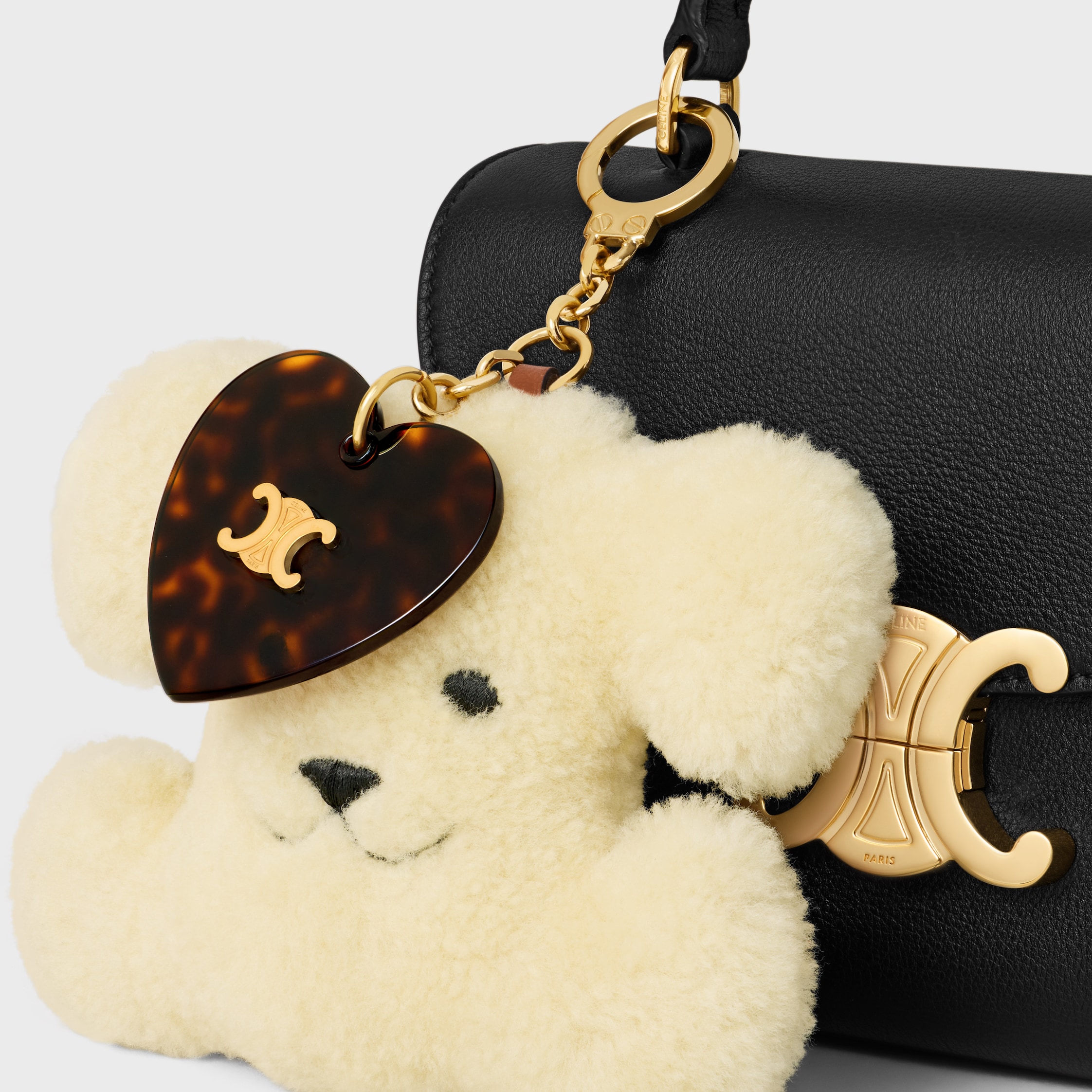 TRIOMPHE pom-pom keyring with heart in SHEARLING AND ACETATE