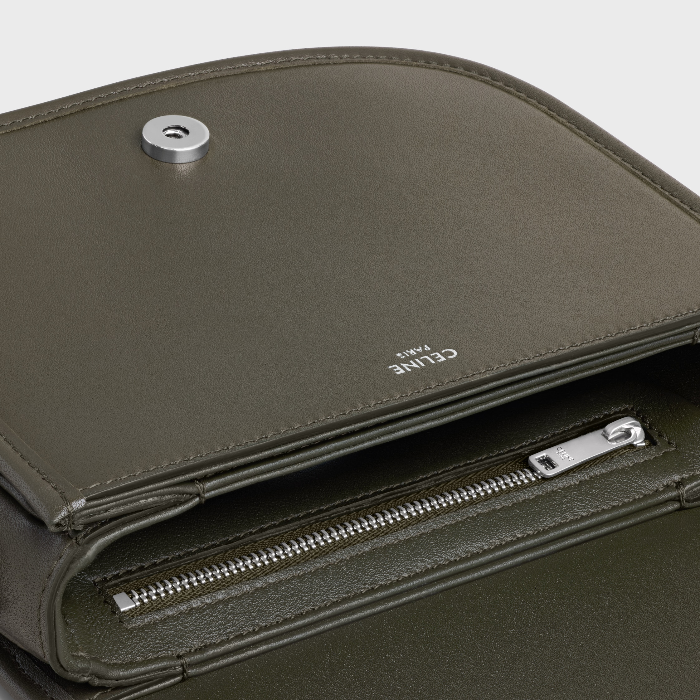 ショルダーバッグ Celine Small Besace Strap Triomphe In Supple Calfskin SMALL BESACE STRAP TRIOMPHE IN SUPPLE CALFSKIN - BLACK | CELINE
