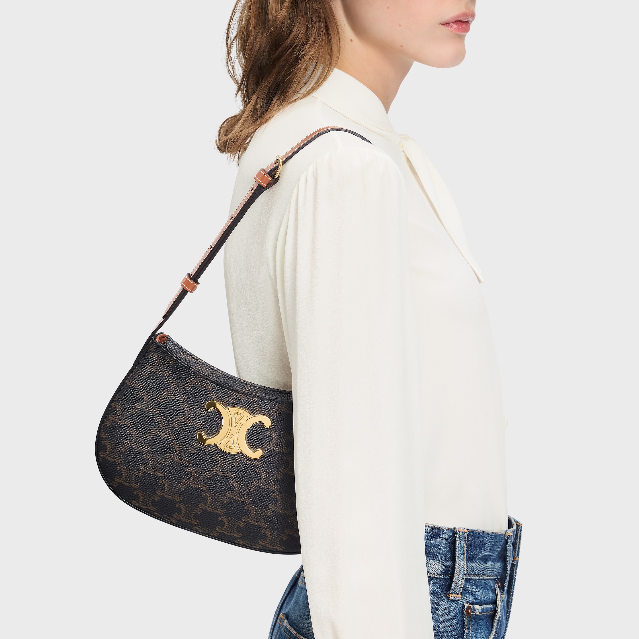 国内発送/CELINE/ミディアム ティリー バッグ トリオンフ CELINE - 新品 定価以下 CELINE セリーヌ ミディアム ティリー