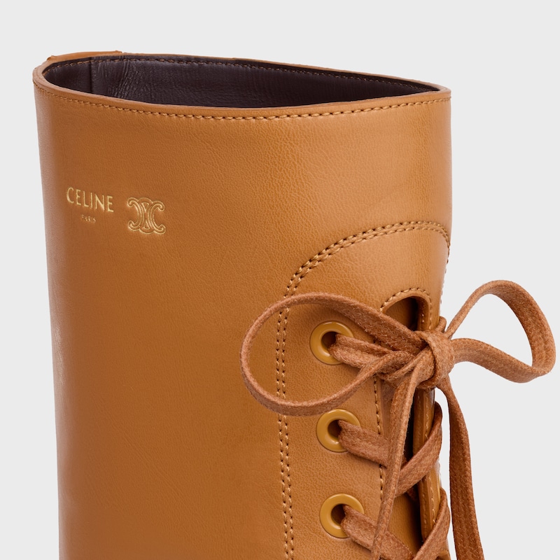 STEP - BOTA CON CORDONES DE PIEL DE BECERRO BRILLANTE - SAHARA -  - 1 | CELINE