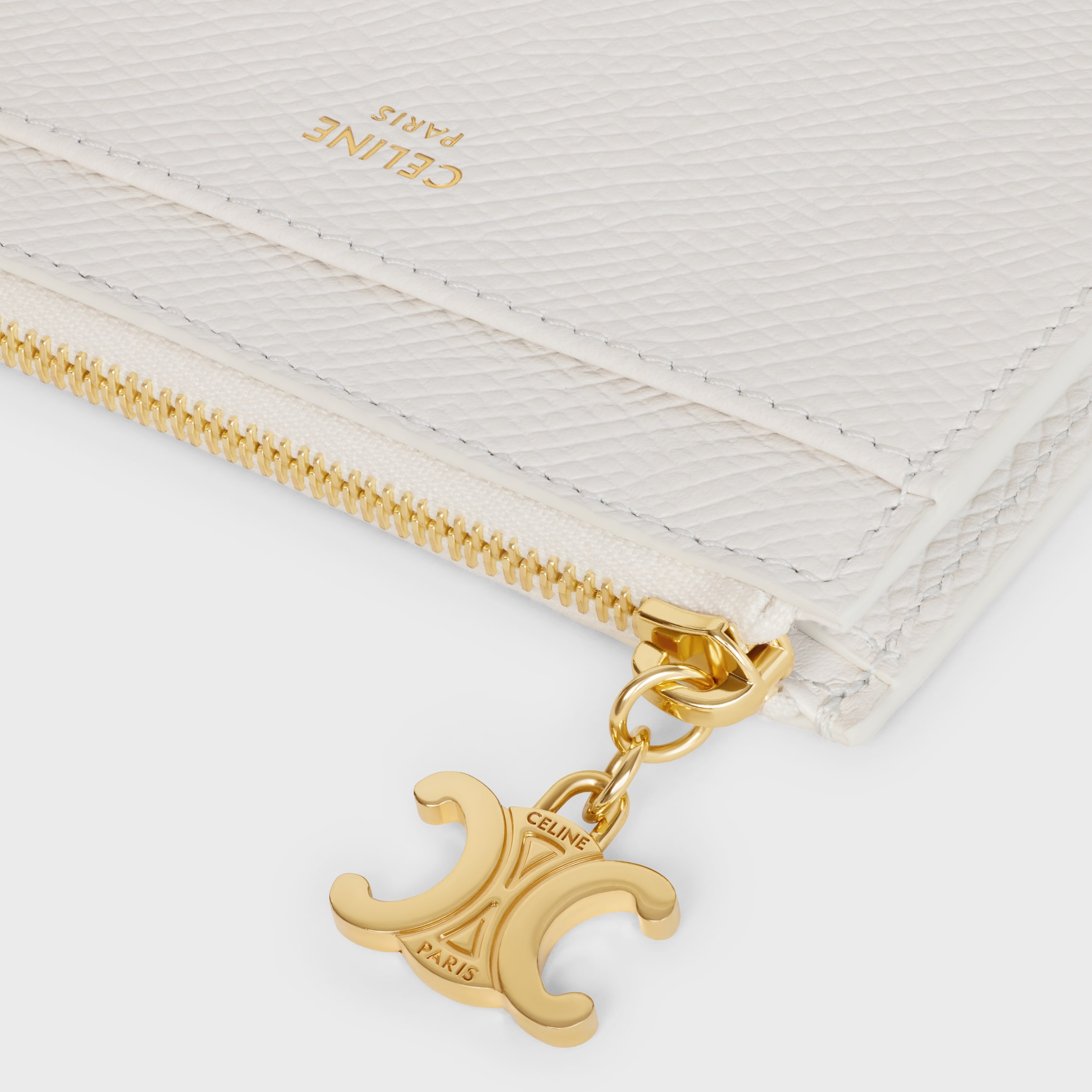 ZIPPED CARD HOLDER TRIOMPHE CHARMS IN GRAINED CALFSKIN