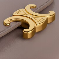 スモール フラップウォレット トリオンフ / シャイニーカーフスキン - ぺブル - 新作 - 1 | CELINE