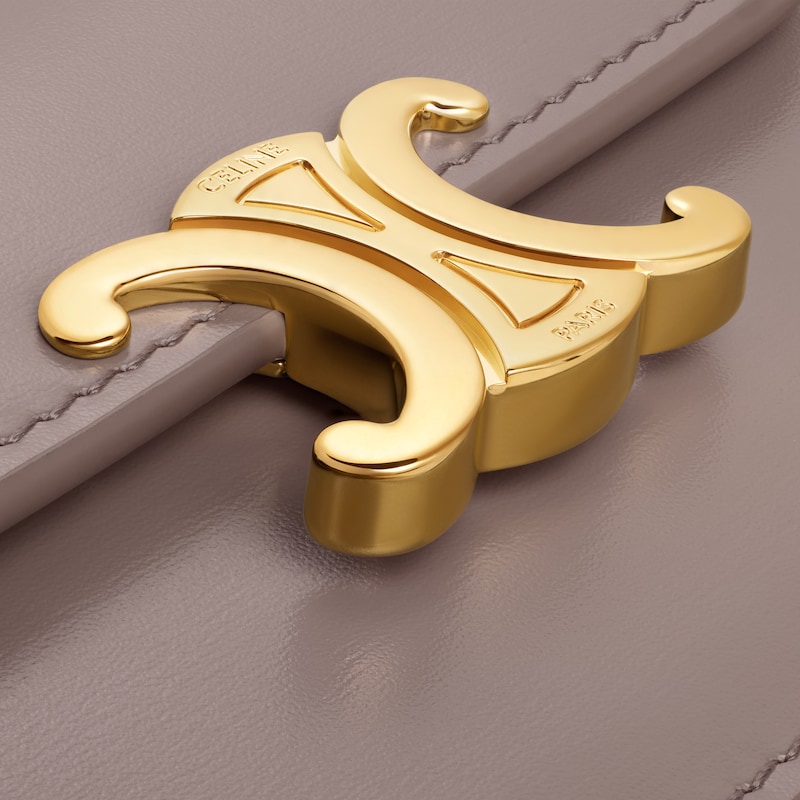LONG CARD HOLDER WITH FLAP TRIOMPHE  IN Shiny calfskin - PEBBLE - COIN AND CARD HOLDERS - 1 | CELINE