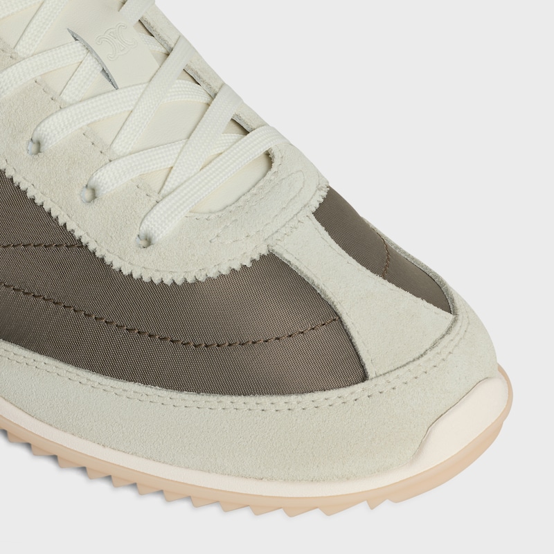 CELINE RACER - SNEAKER BASSE AVEC TRIOMPHE EN NYLON, CUIR DE VEAU VELOURS ET CUIR DE VEAU - KAKI / GRIS -  - 1 | CELINE