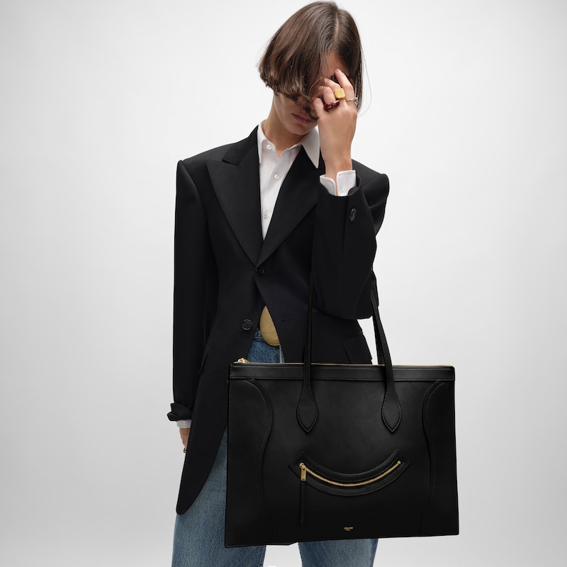 FLAT LUGGAGE IN GLOSSY CALFSKIN - BLACK - LUGGAGE - 1 | CELINE