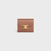 スモール フラップウォレット トリオンフ / シャイニーカーフスキン - ブロンズ - GIFT FINDER - 1 | CELINE
