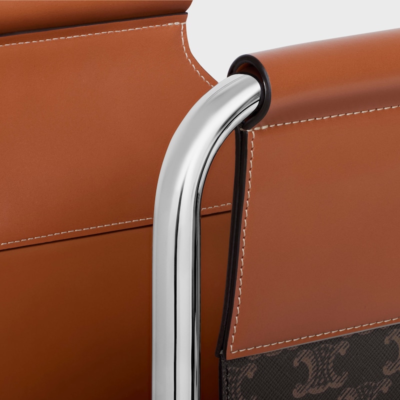 Zeitschriftenständer aus Triomphe Canvas und Aluminium - TAN - CELINE MAISON - 1 | CELINE