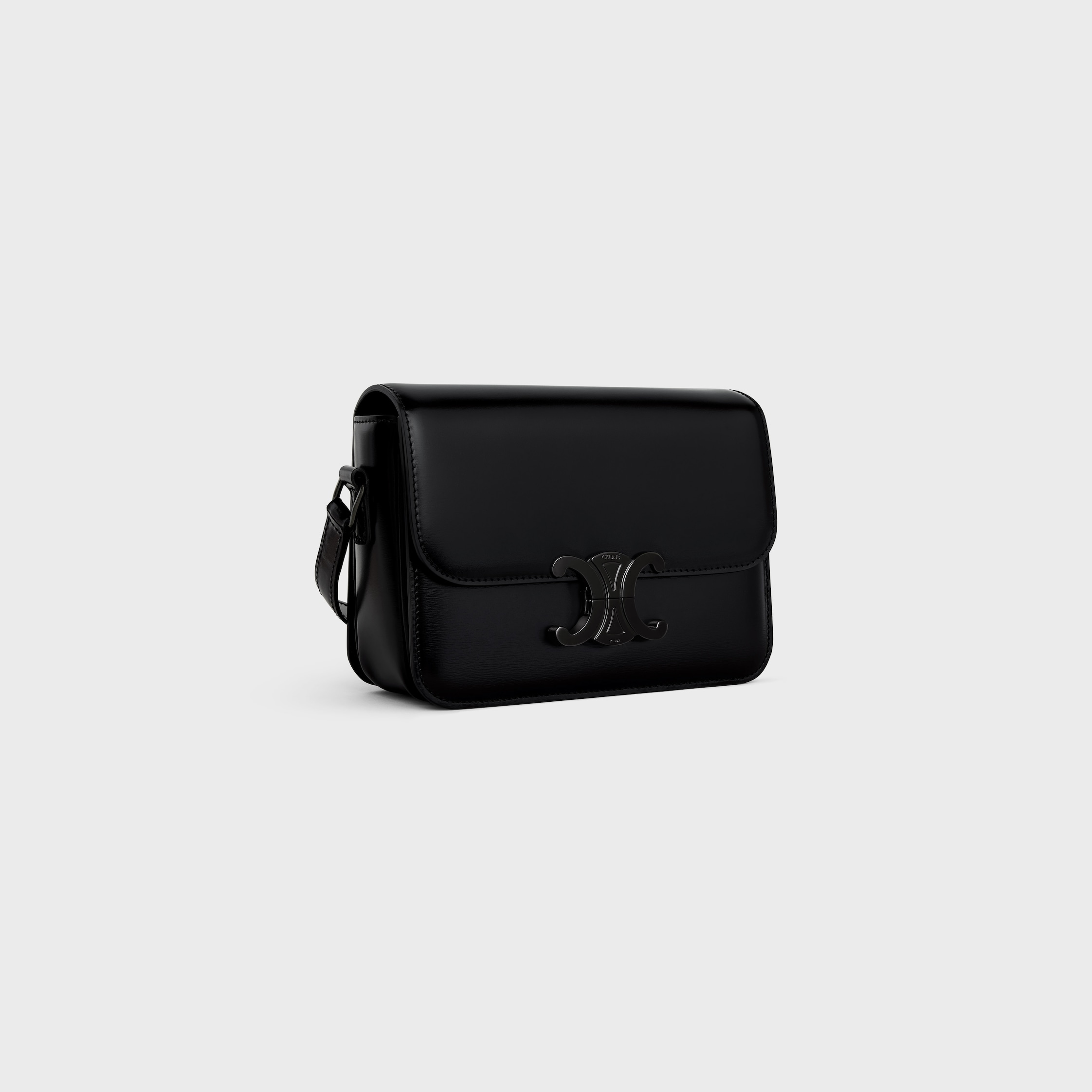 ◆入手困難♪【CELINE】ティーン ヴィクトリア ビッグ Tour Bag ティーン トリオンフ バッグ / シャイニーカーフスキン