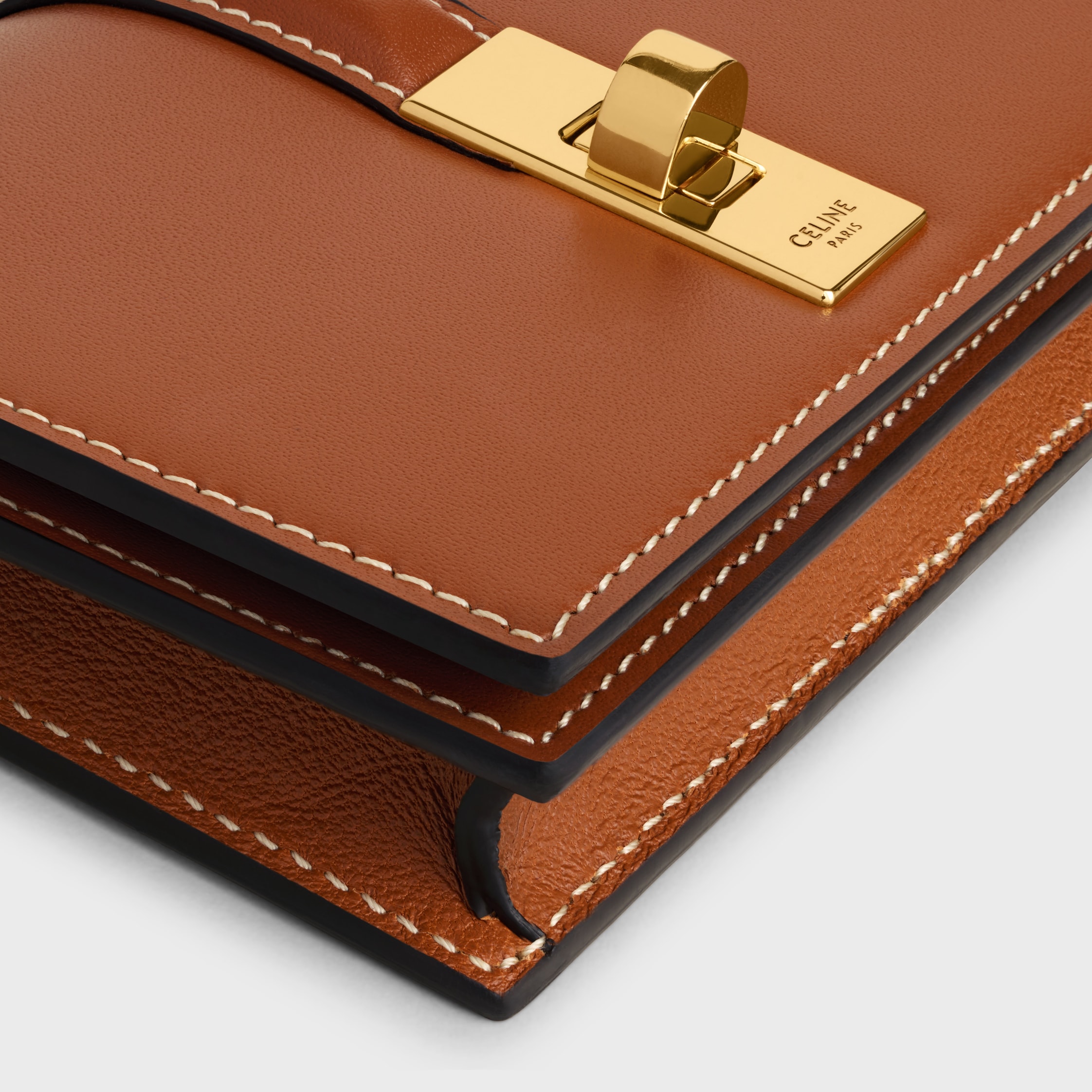 CELINE フラップ付き 16（セーズ）カードホルダー CELINE】セリーヌ フラップ付きカードホルダー 16（セーズ
