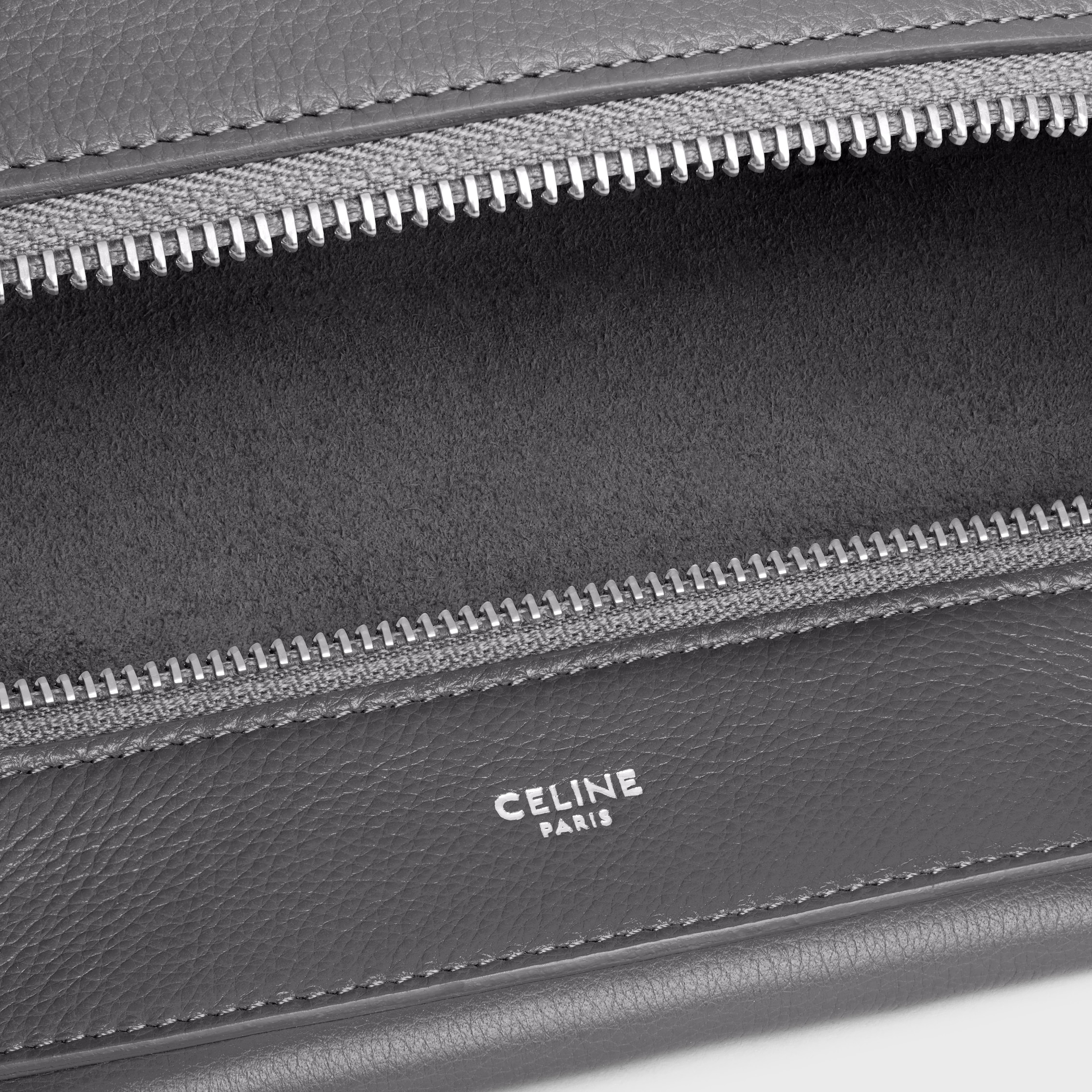 ラージ ロミー / サプル グレインカーフスキン - グレー | CELINE
