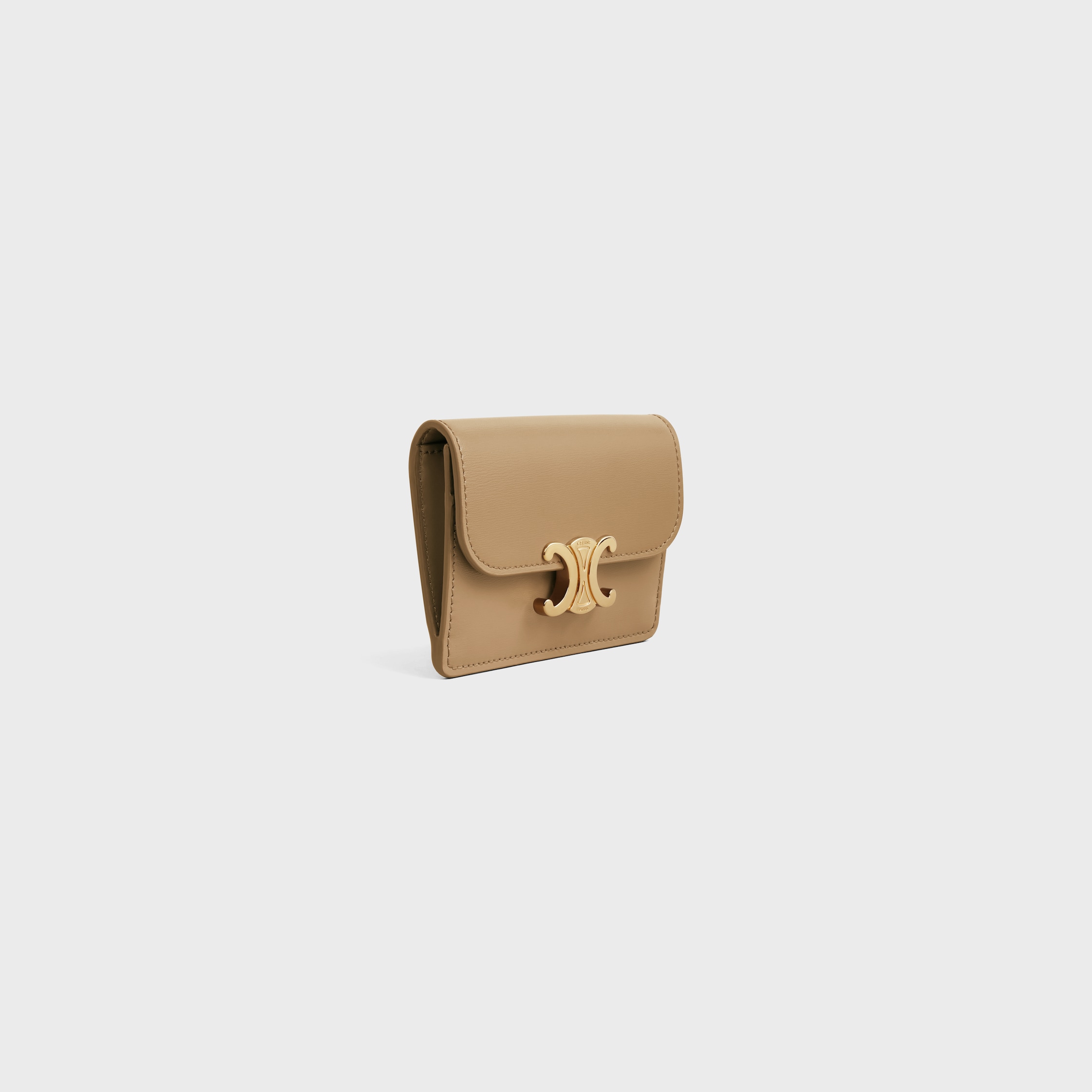 国内直営**CELINE**トリオンフフラップ付きロングカードホルダー ☆人気☆【CELINE】 トリオンフ/フラップ付きカードホルダー