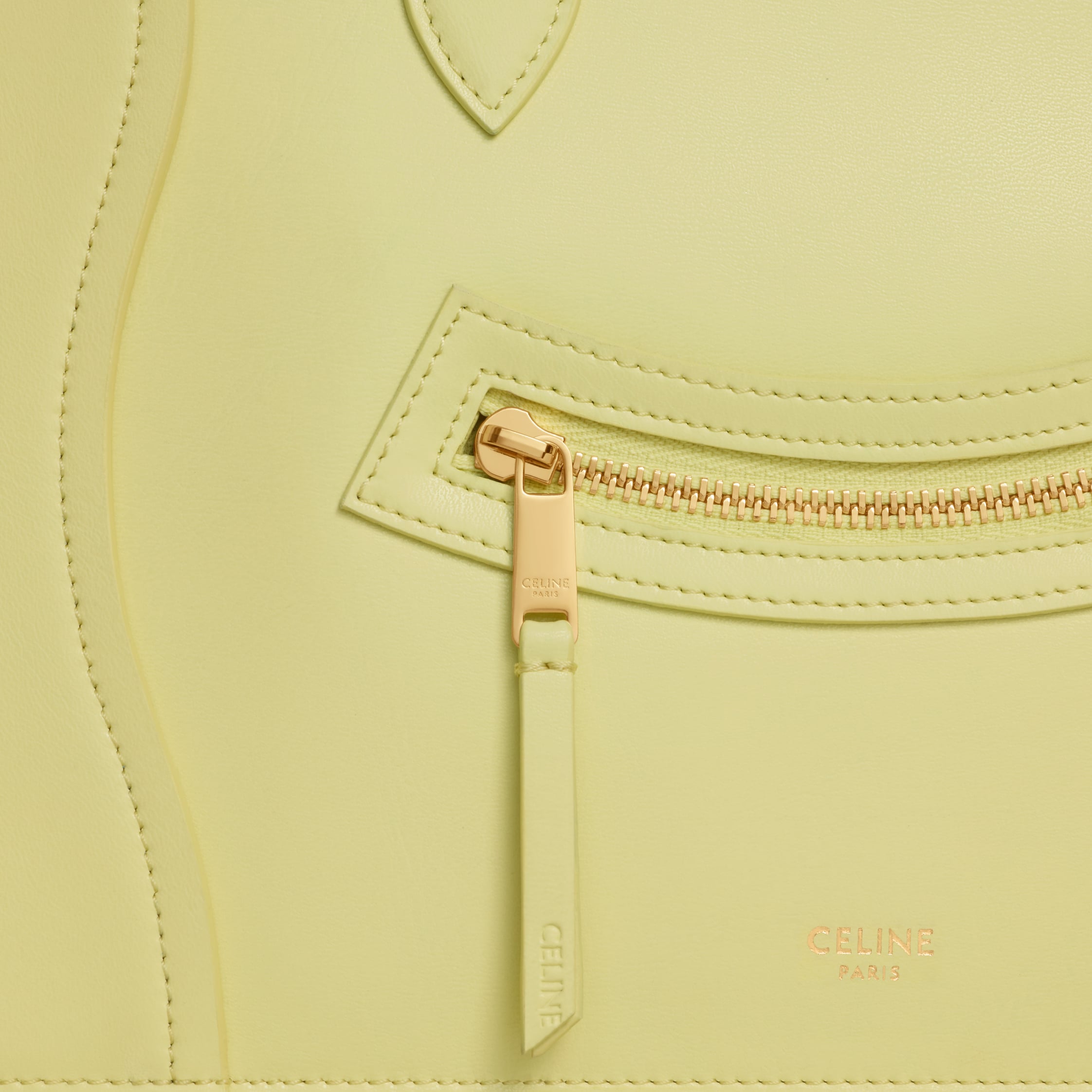 BOLSA ESTILO POUCH MÉDIA EM COURO DE BEZERRO BRILHANTE - CITRUS