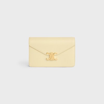 กระเป๋าสตางค์พร้อมสายโซ่ MARGO ผลิตจากหนังลูกวัวผิวสัมผัสเงา - สีซันไลต์ - สินค้าประเภทอื่น - 3 | CELINE