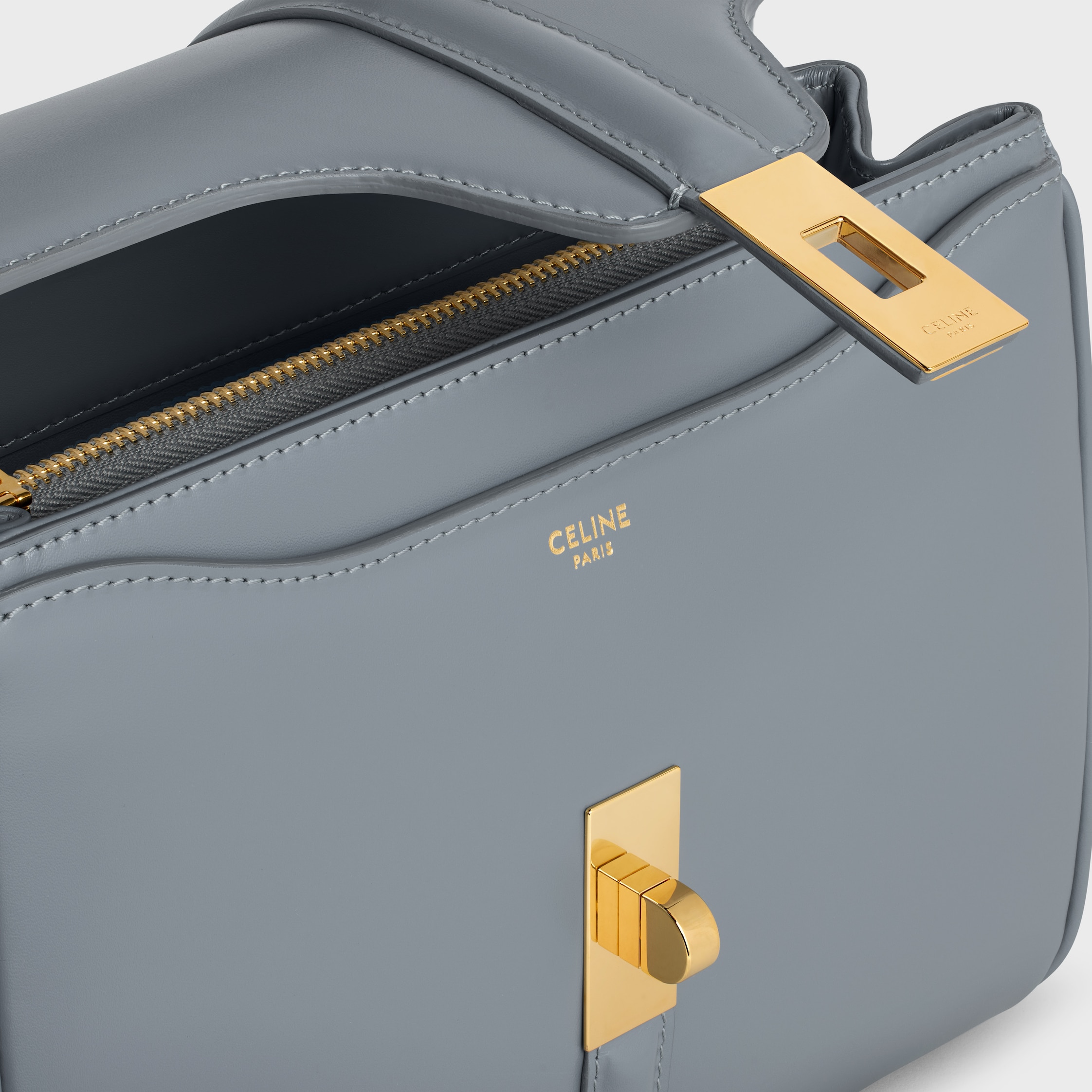CELINE（ショルダーバッグ ・ グレー/灰色系）のフリマアイテム一覧
