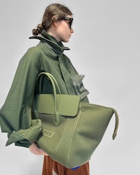 MALETA GRANDE DE TEJIDO Y PIEL DE BECERRO NATURAL - CAQUI - BOLSOS DE VIAJE - 2 | CELINE