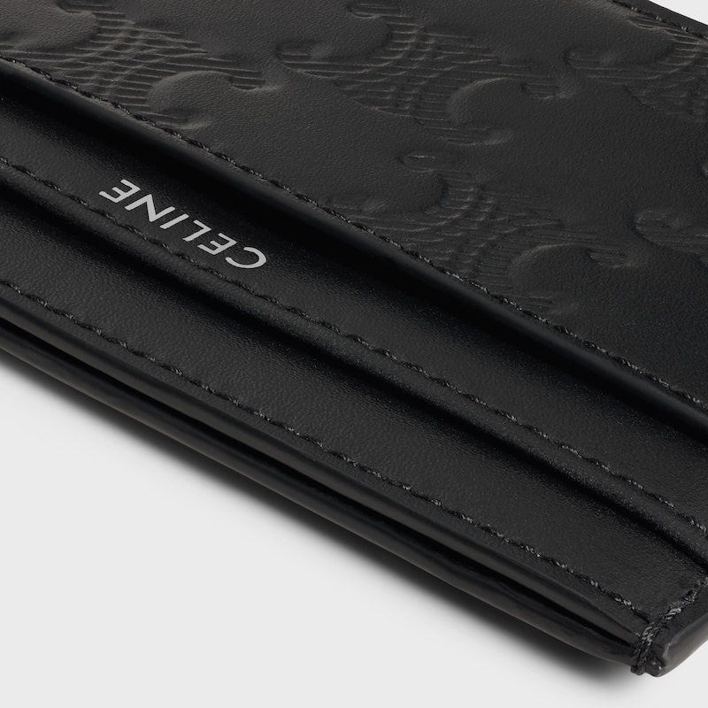 TARJETERO DE PIEL DE BECERRO CON MOTIVO TRIOMPHE REPUJADO - NEGRO - MONEDEROS Y TARJETEROS - 1 | CELINE