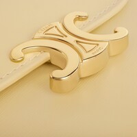 スモールフラップウォレット トリオンフ / シャイニーカーフスキン - スプリングイエロー - ラッキーデー - 1 | CELINE
