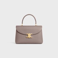 MITTELGROSSE NINO TASCHE AUS WEICHEM, GENARBTEM KALBSLEDE - PEBBLE - UMHÄNGETASCHEN - 1 | CELINE