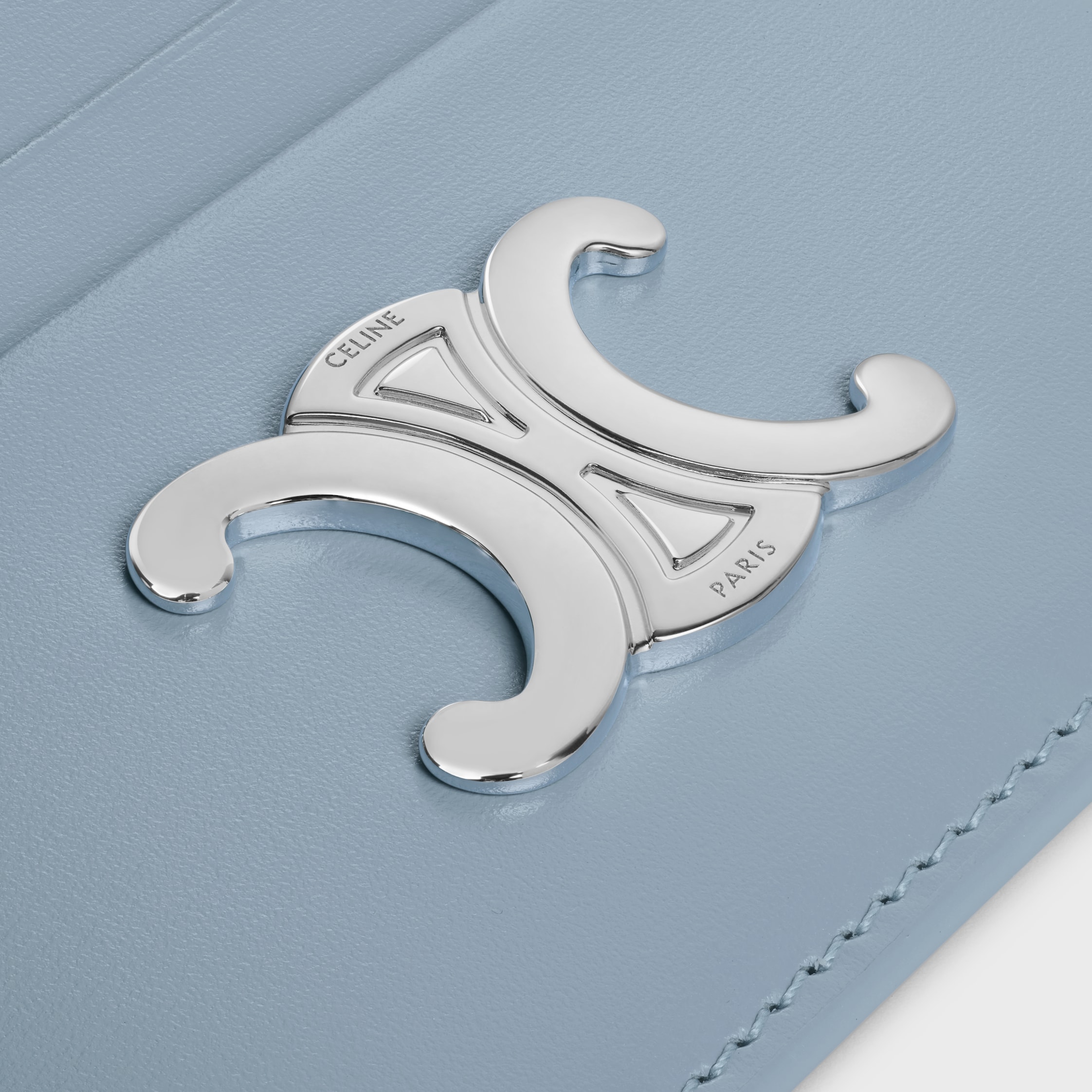 CARD HOLDER TRIOMPHE IN Shiny calfskin - Light Denim | CELINE