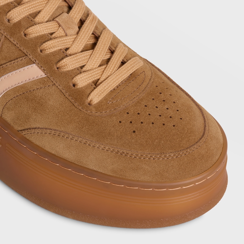 CELINE - BLOCK SNEAKERS AVEC TRIOMPHE À L'ARRIÈRE ET SEMELLE COMPENSÉE EN CUIR DE VEAU VELOURS ET CUIR DE VEAU - TAN / CAPPUCCINO -  - 1 | CELINE