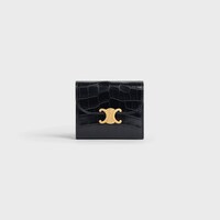 กระเป๋าสตางค์ขนาดเล็ก TRIOMPHE ผลิตจากหนังจระเข้ - สีดำ - กระเป๋าสตางค์ - 1 | CELINE