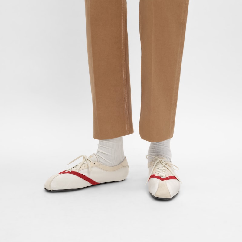 플랫 스니커즈 - 그로그랭, 벨벳, 스웨이드 고트스킨 & 램스킨 - 화이트/레드 -  - 1 | CELINE