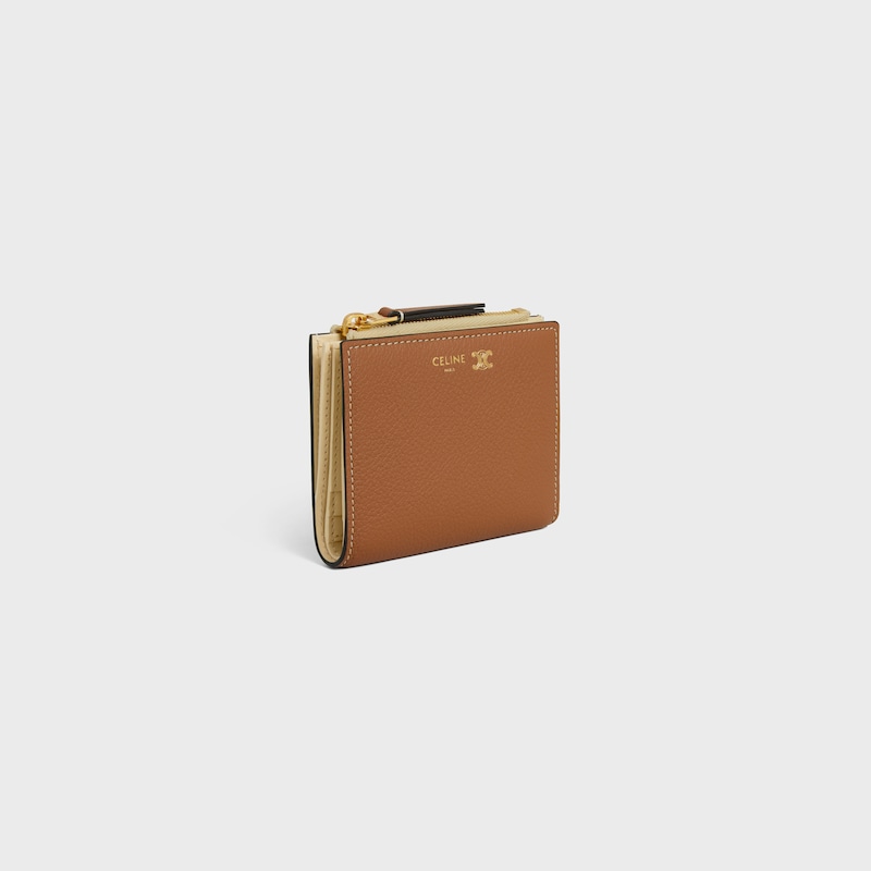 PORTEFEUILLE COMPACT TRIOMPHE STAMP VEAU SOUPLE GRAIN&eacute; - SOFT TAN / Cr&egrave;me - PORTEFEUILLES - 1 | CELINE