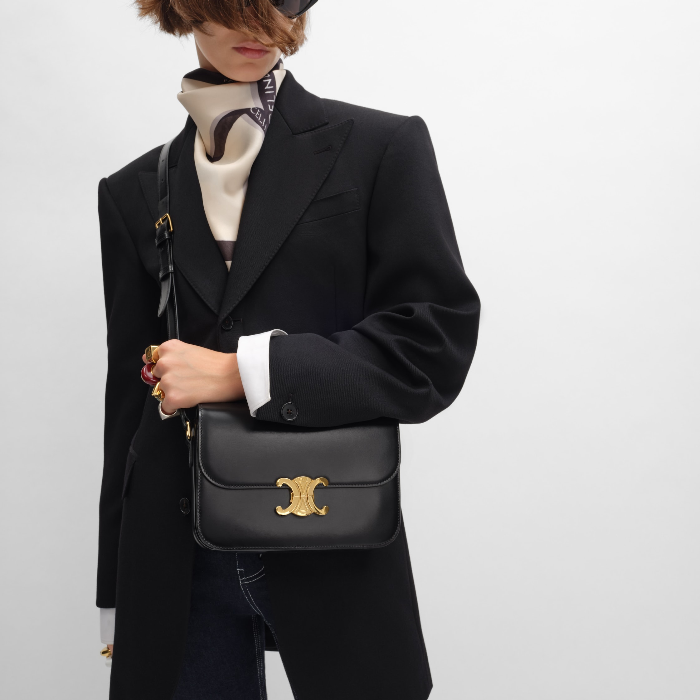 クラシック トリオンフ バッグ / シャイニーカーフスキン - ブラック