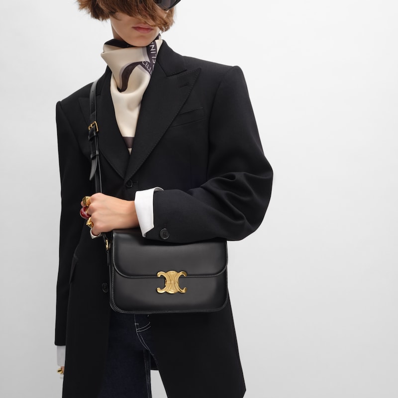 CLASSIQUE TRIOMPHE BAG IN shiny calfskin - BLACK - GIFT FINDER - 1 | CELINE