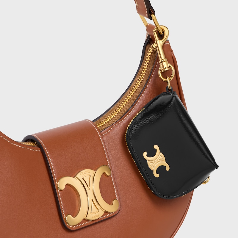 CHARM MICRO TRIOMPHE DE PIEL DE BECERRO BRILLANTE - NEGRO - CHARMS Y ACCESORIOS - 1 | CELINE