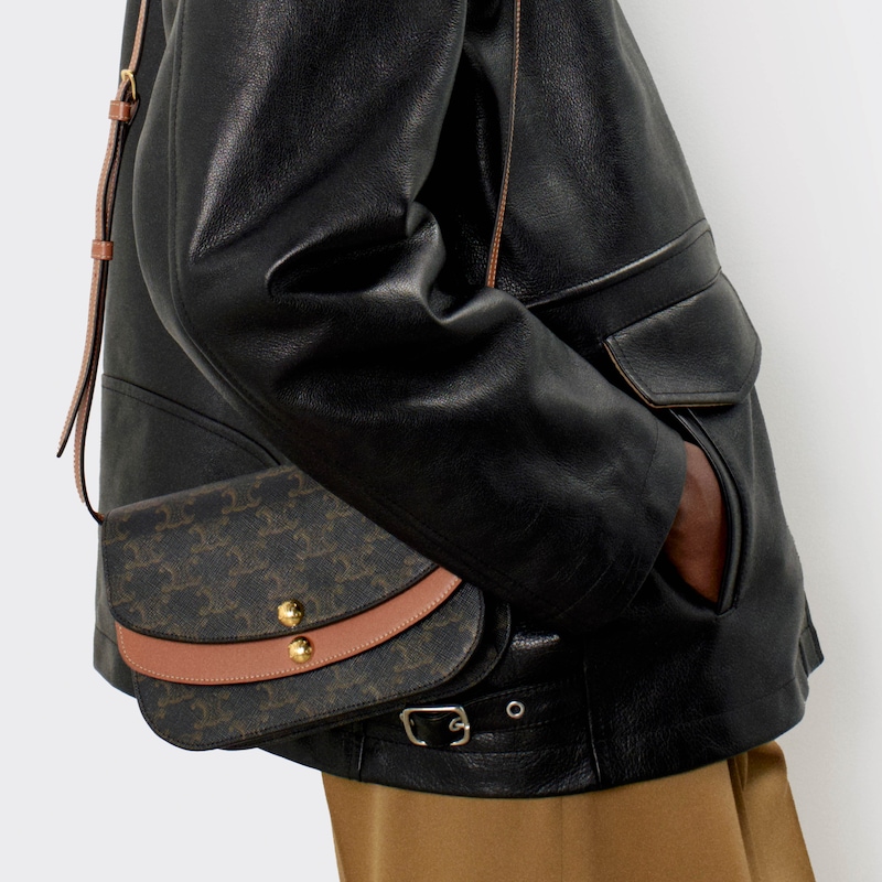 DÚO DE CARTERA CON CADENA DE LONA TRIOMPHE Y PIEL DE BECERRO - TOSTADO - IONA TRIOMPHE - 1 | CELINE