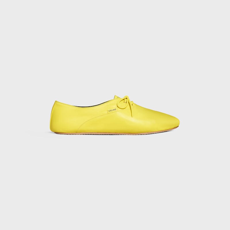 ZAPATO BALLET CON CORDONES DE PIEL DE CORDERO - AMARILLO BRILLANTE -  - 1 | CELINE