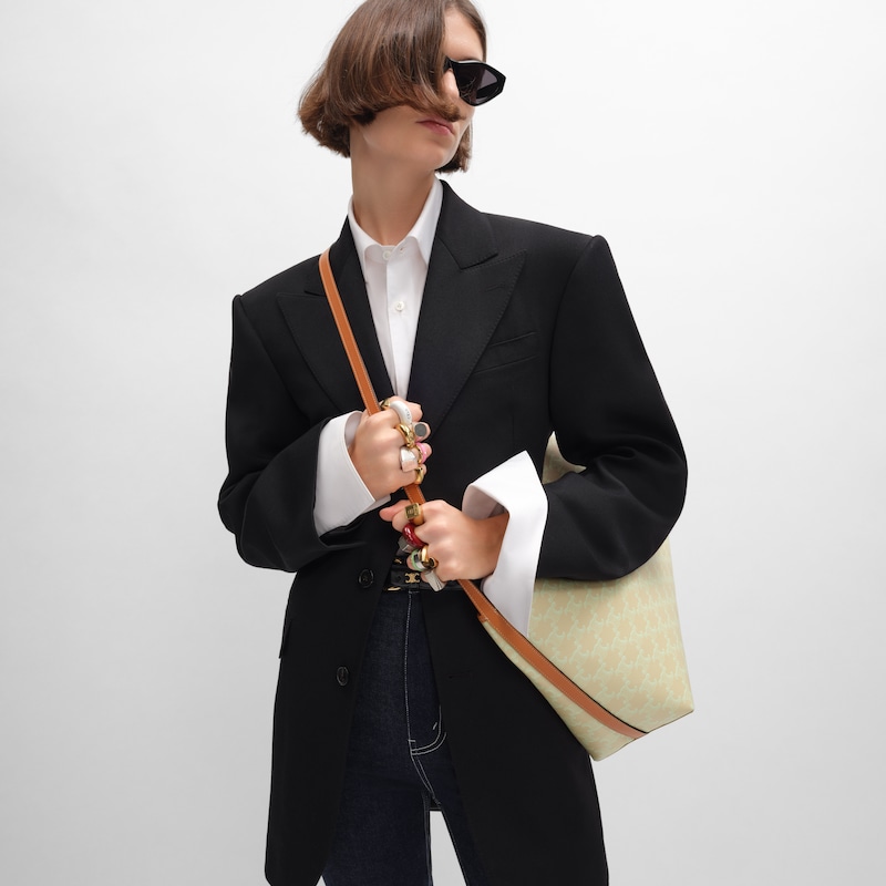 SOFT SHOPPER BAG IN TRIOMPHE CANVAS AND CALFSKIN - SANDCASTLE / SOFT LIME - SHOULDER BAGS - 1 | CELINE