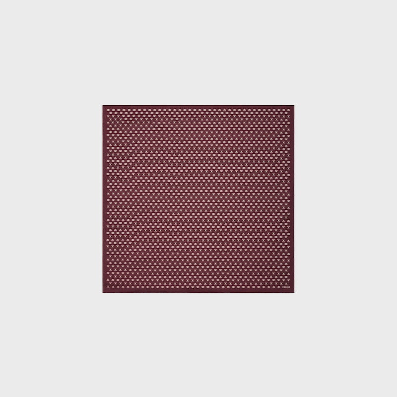 ผ้าแบนดานาผ้าไหมทวิลล์ลายทรียงฟ์ - สีบอร์โด/สีชอล์ก -  - 1 | CELINE