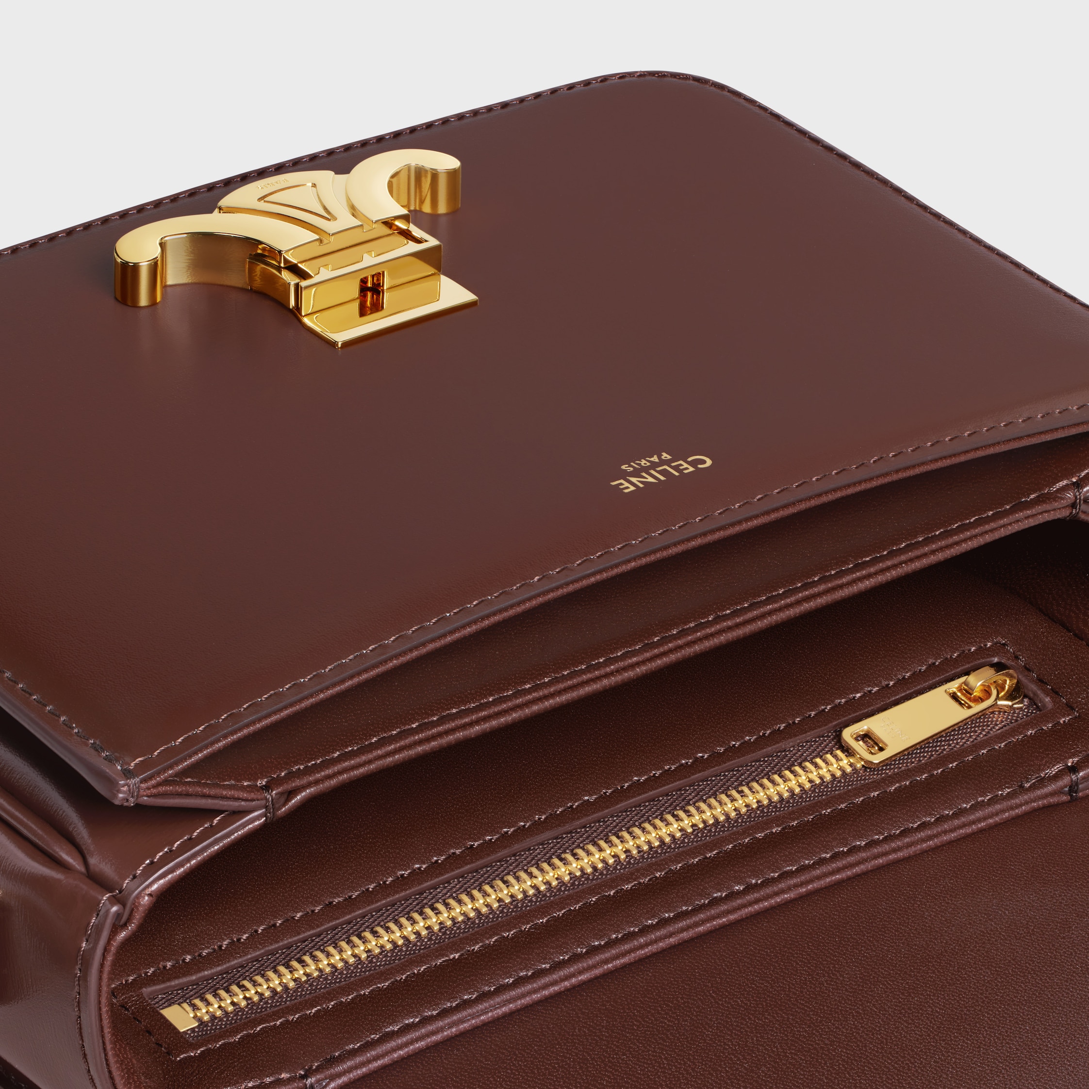 【広尾店】未使用 セリーヌ CELINE クラシックトリオンフ ショルダーバッグ カーフスキン チェスナッツ G金具 【18965】 広尾店】未使用 セリーヌ CELINE クラシックトリオンフ ショルダー