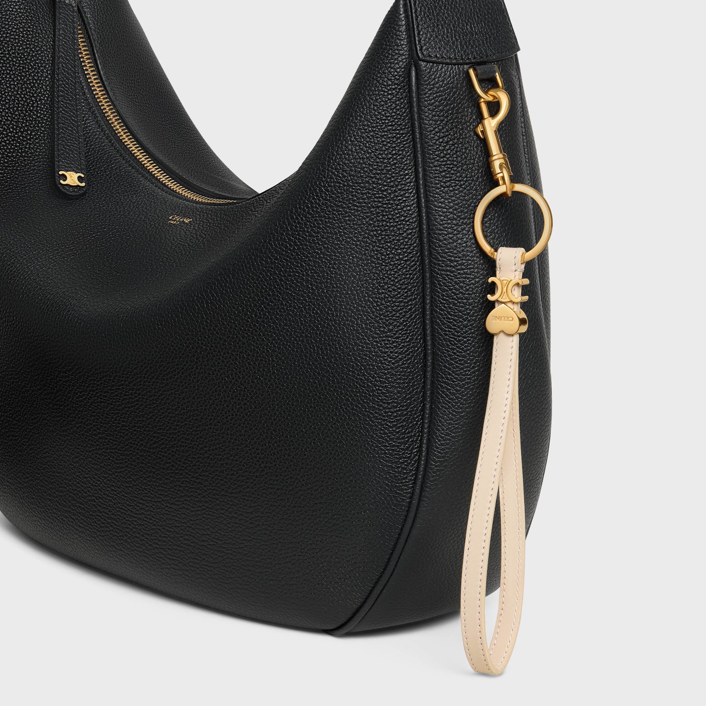 セリーヌ トリオンフチャーム スムースカーフスキン タン トリオンフチャーム / スムースカーフスキン - タン | CELINE