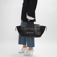 LUGGAGE IN SUPPLE SHINY LAMBSKIN - BLACK - SHOULDER BAGS - 2 | CELINE