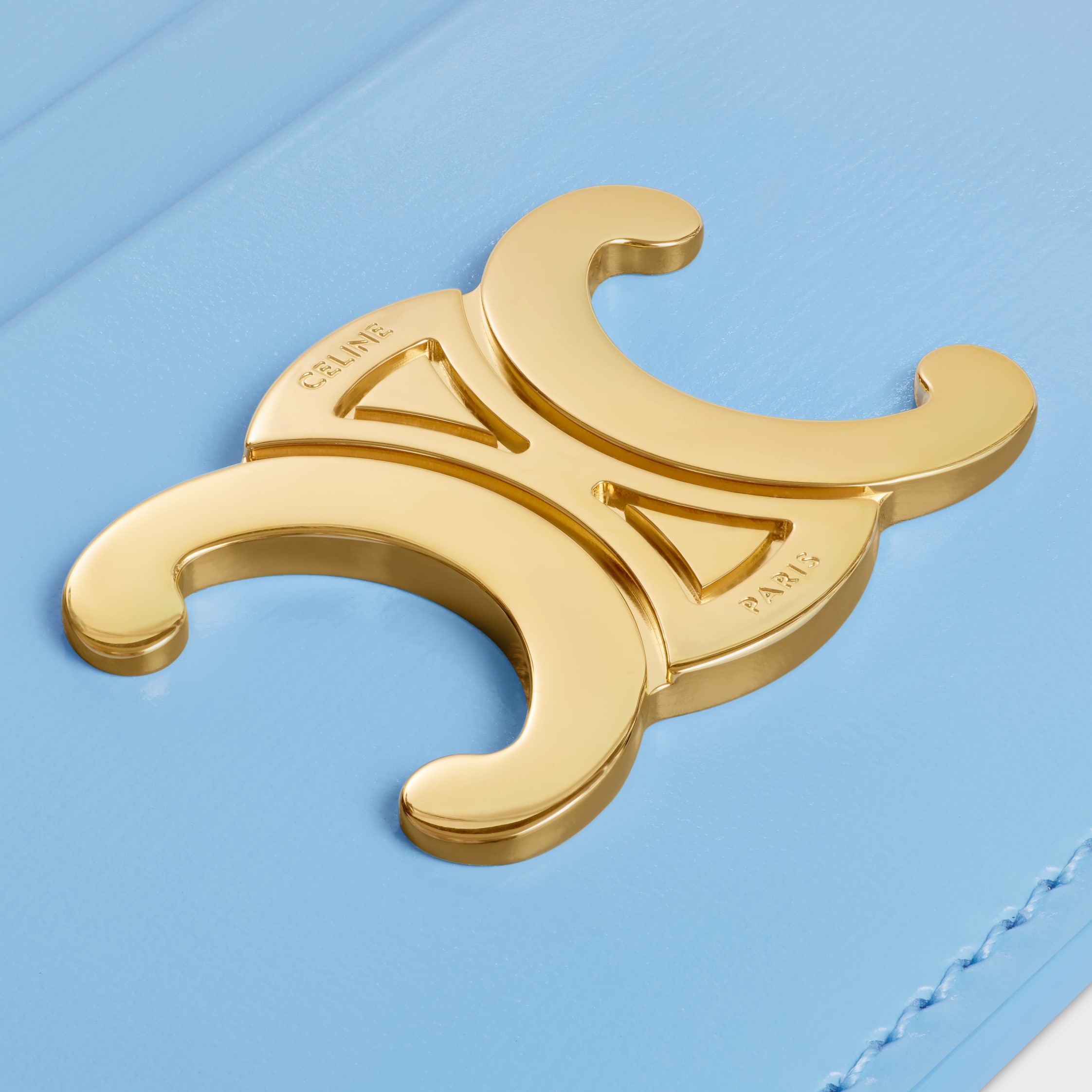 CARD HOLDER TRIOMPHE IN SHINY CALFSKIN - SKY BLUE | CELINE