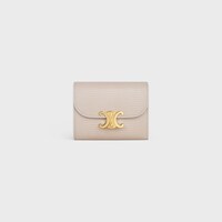 กระเป๋าสตางค์ TRIOMPHE ขนาดเล็ก หนังลิซาร์ด - สีไลท์สโตน - กระเป๋าสตางค์ - 1 | CELINE